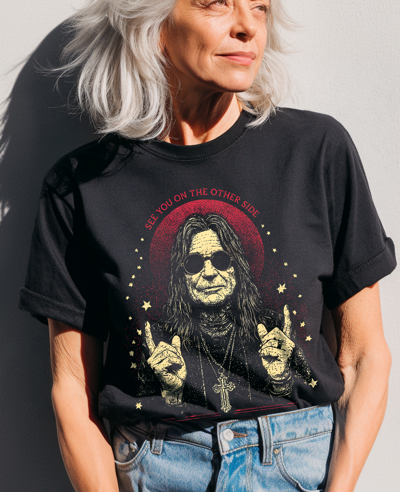 Camiseta unisex preta OZZY OSBOURNE