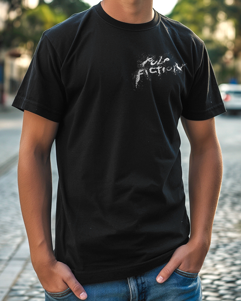 Camiseta unisex preta "PULP FICTION"