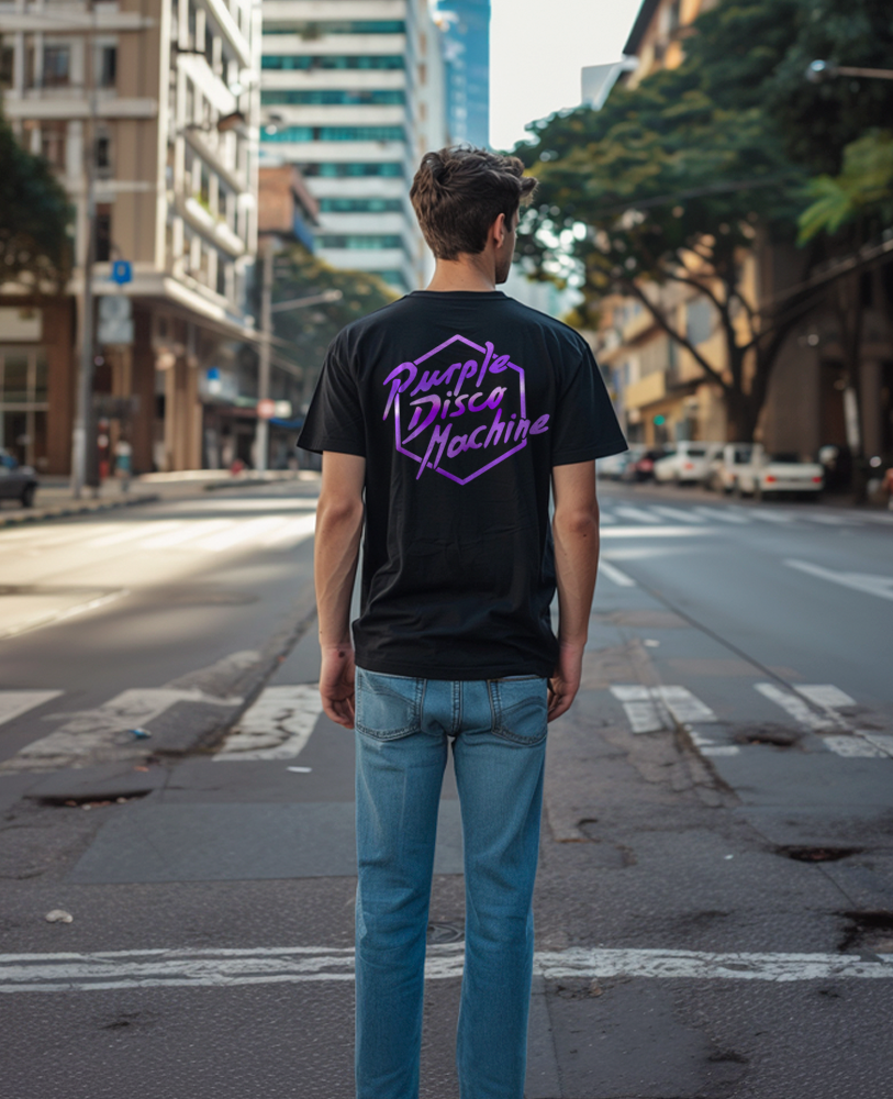 Camiseta unisex preta PURPLE DISCO MACHINE