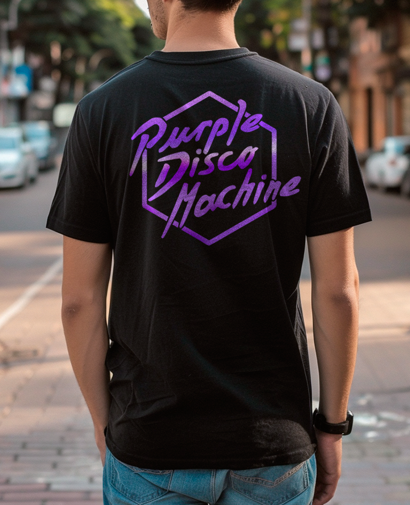 Camiseta unisex preta PURPLE DISCO MACHINE