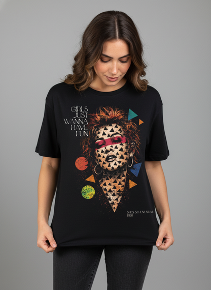 Camiseta unisex preta GIRLS JUST WANNA HAVE FUN