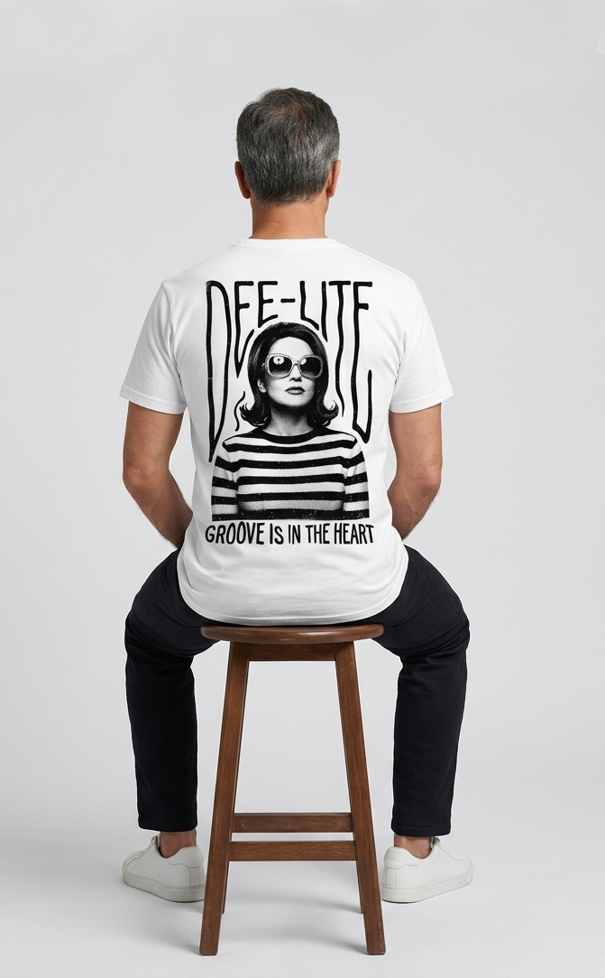 Camiseta unisex branca DEEE-LITE Groove is in the heart