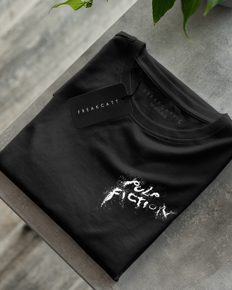Camiseta unisex preta "PULP FICTION"