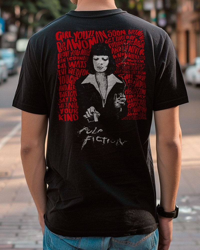 Camiseta unisex preta "PULP FICTION"
